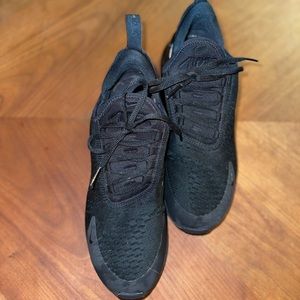 WOMEN'S NIKE AIR MAX 270 CASUAL SHOES